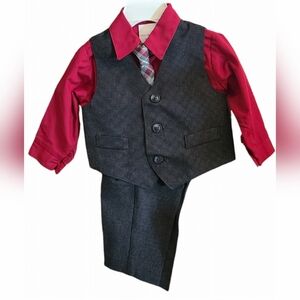 NWT Van Heusen size 3-6M gray/burgundy 4 piece set